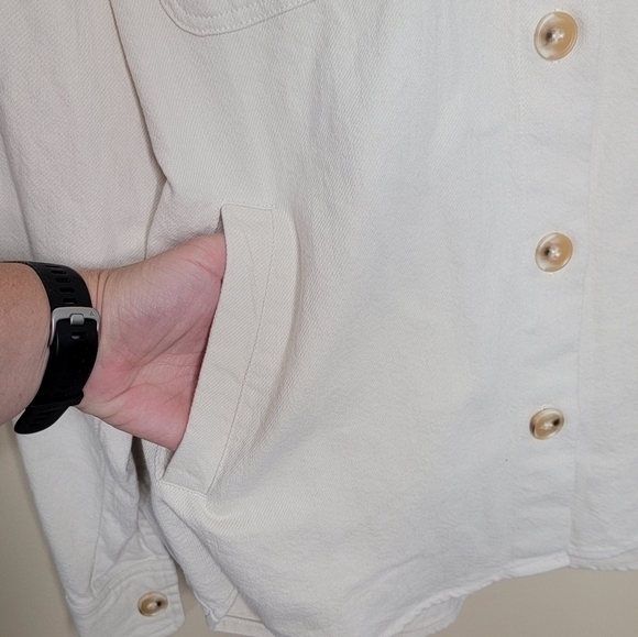 NWT Everyday Chic Boutique | Twill Shacket in Cream Sand NWT Size S/M - Picture 4 of 6